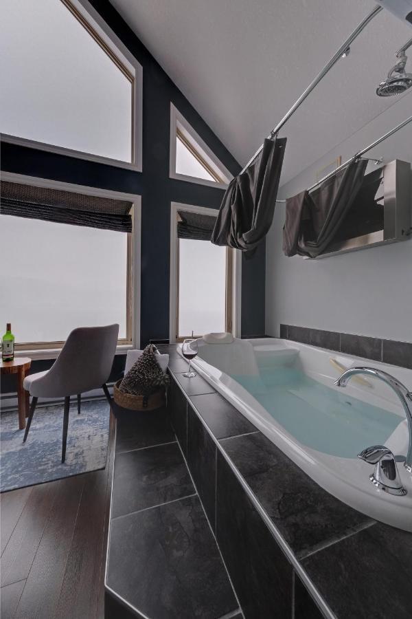 Coastal Lookout Suites 코너브룩 외부 사진