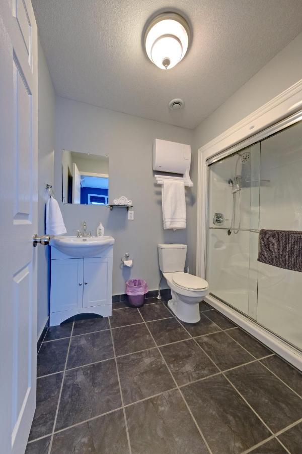 Coastal Lookout Suites 코너브룩 외부 사진
